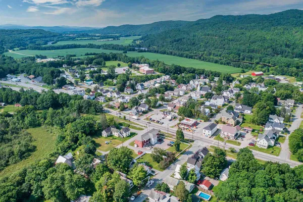 $1,050,000 | 2-6 Perkins Place, Haverhill, NH 03785