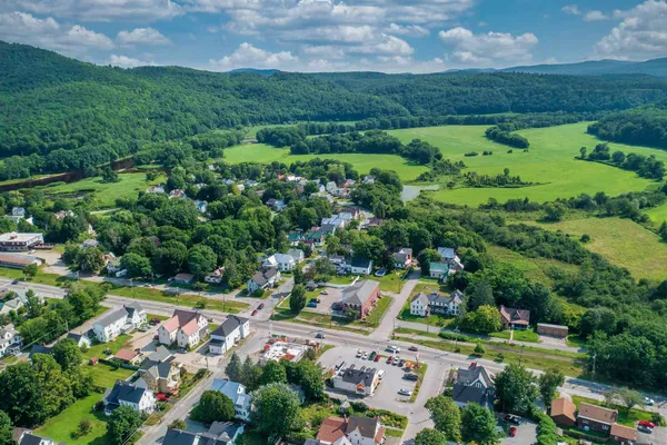$1,050,000 | 2-6 Perkins Place, Haverhill, NH 03785