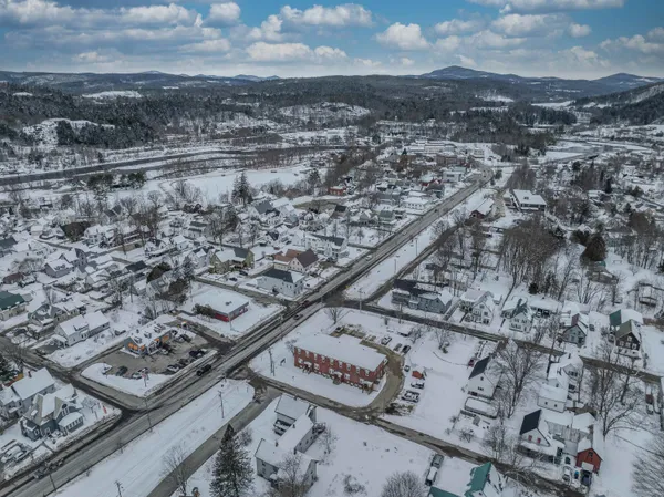 $1,050,000 | 2-6 Perkins Place, Haverhill, NH 03785