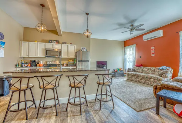 $1,050,000 | 2-6 Perkins Place, Haverhill, NH 03785