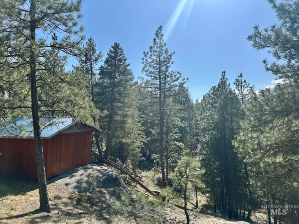 $199,000 | 37 Stanley Drive, Cascade, ID 83611