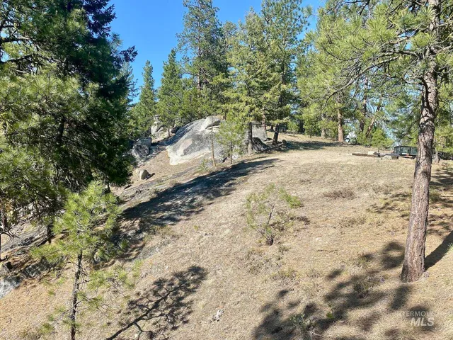 $199,000 | 37 Stanley Drive, Cascade, ID 83611