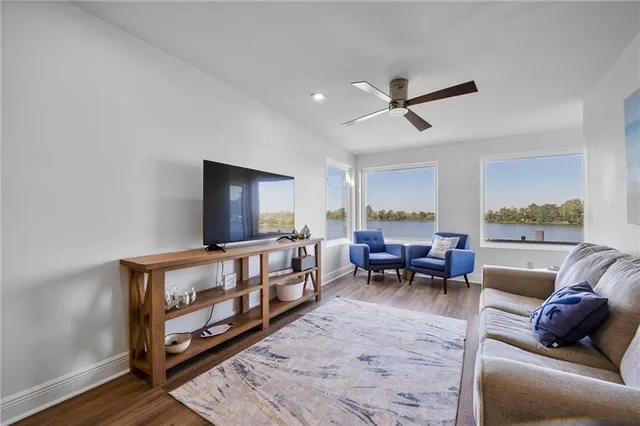 $275,000 | 8 Place Lafitte, Unit 8, Madisonville, LA 70447