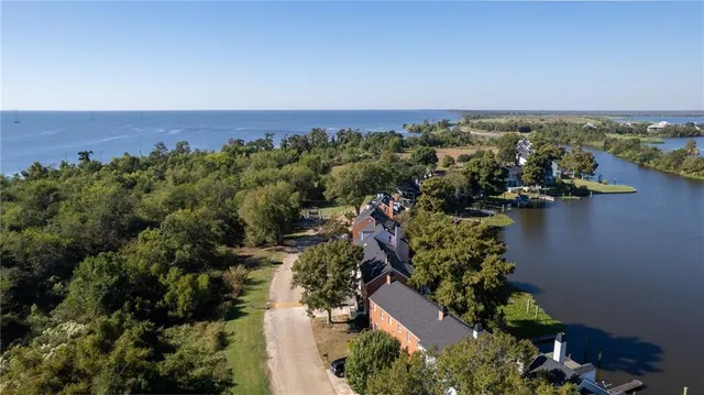 $275,000 | 8 Place Lafitte, Unit 8, Madisonville, LA 70447