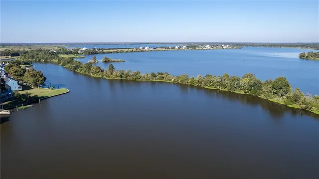 $275,000 | 8 Place Lafitte, Unit 8, Madisonville, LA 70447