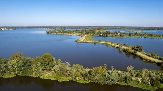 $275,000 | 8 Place Lafitte, Unit 8, Madisonville, LA 70447