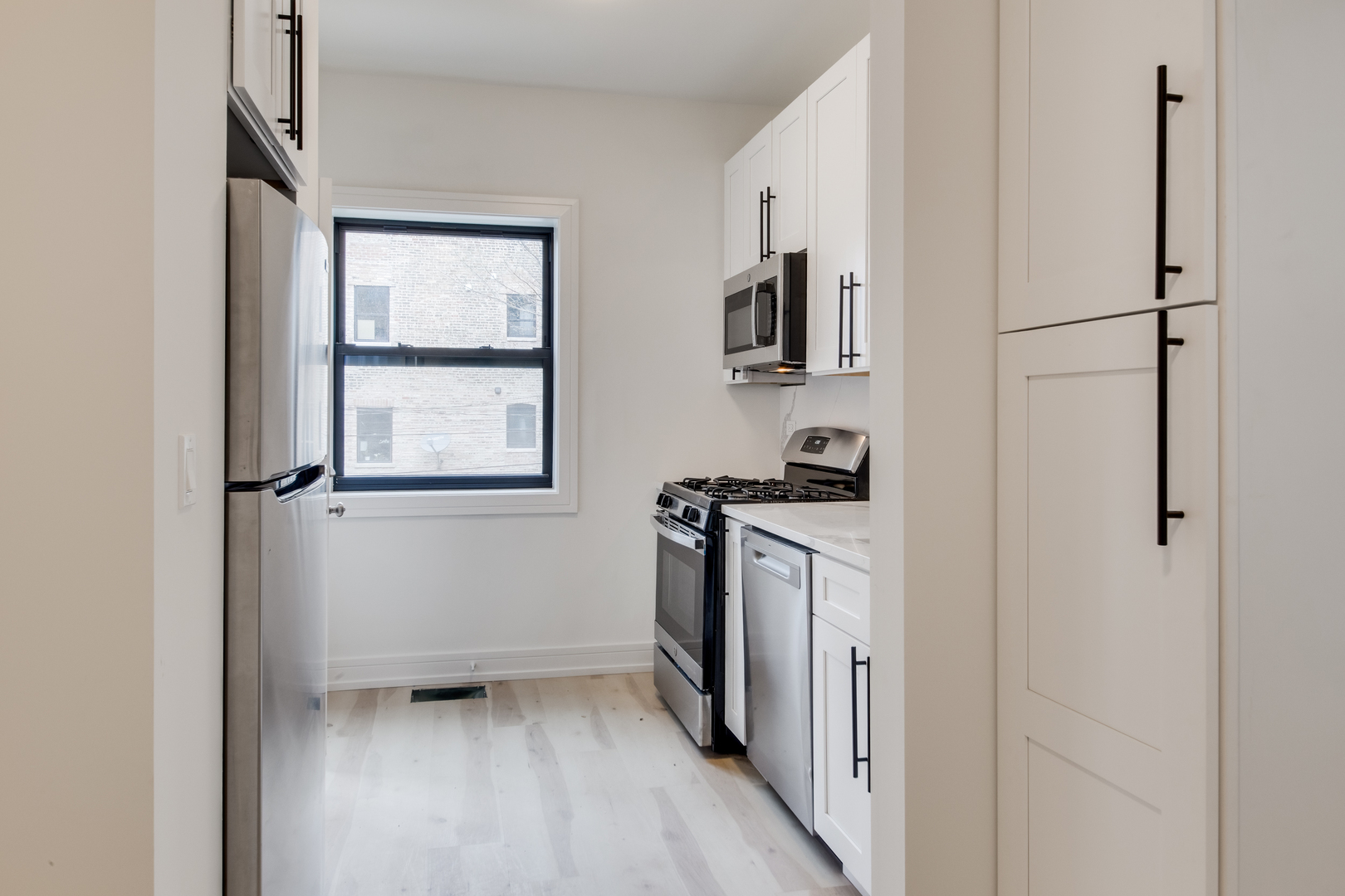 3050 West Cortland Street, Unit 103 Chicago, IL 60647 - Photo 5 of 17