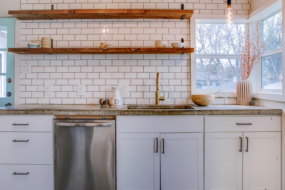 1331 Michigan Avenue Dallas, TX 75216 - Photo 17 of 40 a kitchen with a sink and cabinets