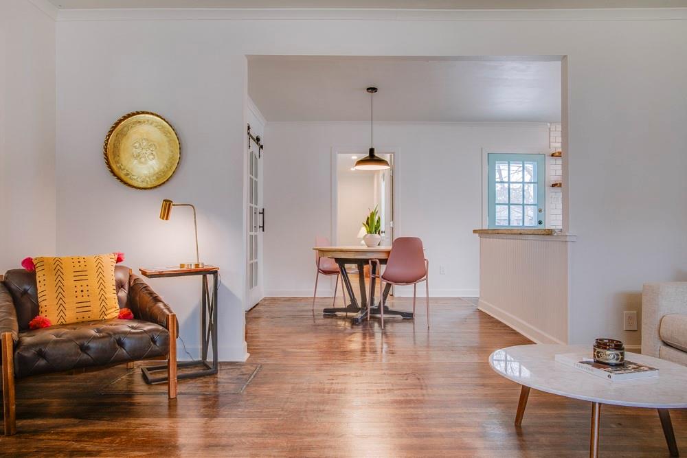 1331 Michigan Avenue Dallas, TX 75216 - Photo 6 of 40 a view of a livingroom with furniture and a couch