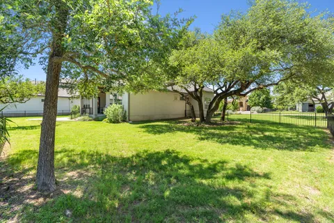 $749,000 | 108 Oak Trail Drive, Georgetown, TX 78628