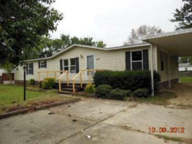 1005 Blue Road Parkton, NC 28371 - Photo 1 of 7 Primary Photo