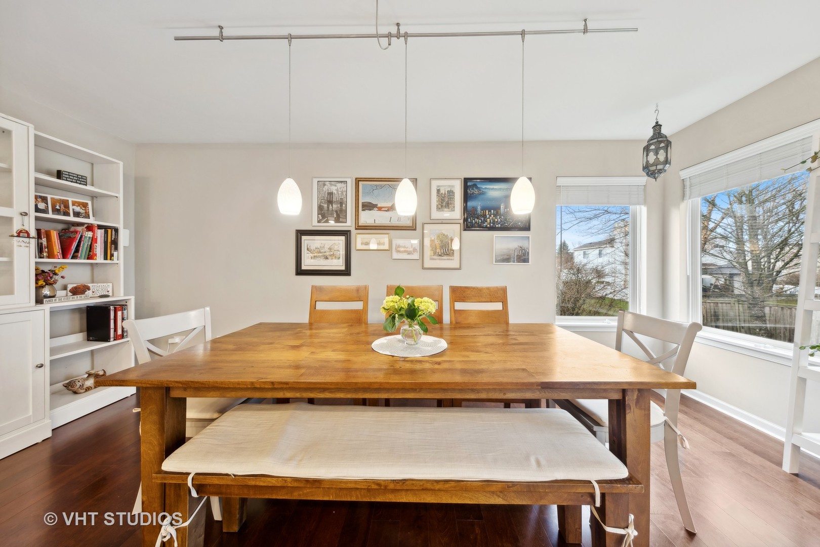230 Willow Bend Bolingbrook, IL 60490 - Photo 14 of 29 a view of a dining room with furniture and a wooden floor