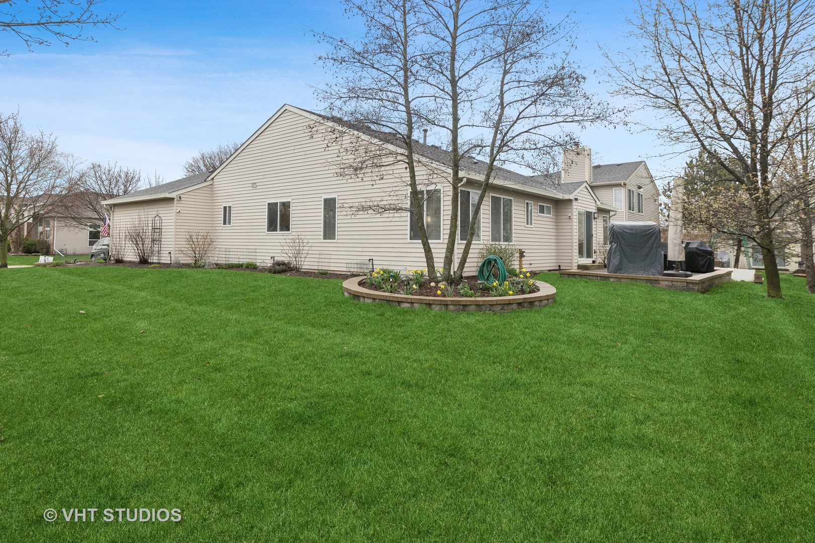 230 Willow Bend Bolingbrook, IL 60490 - Photo 5 of 29 a front view of a house with a yard
