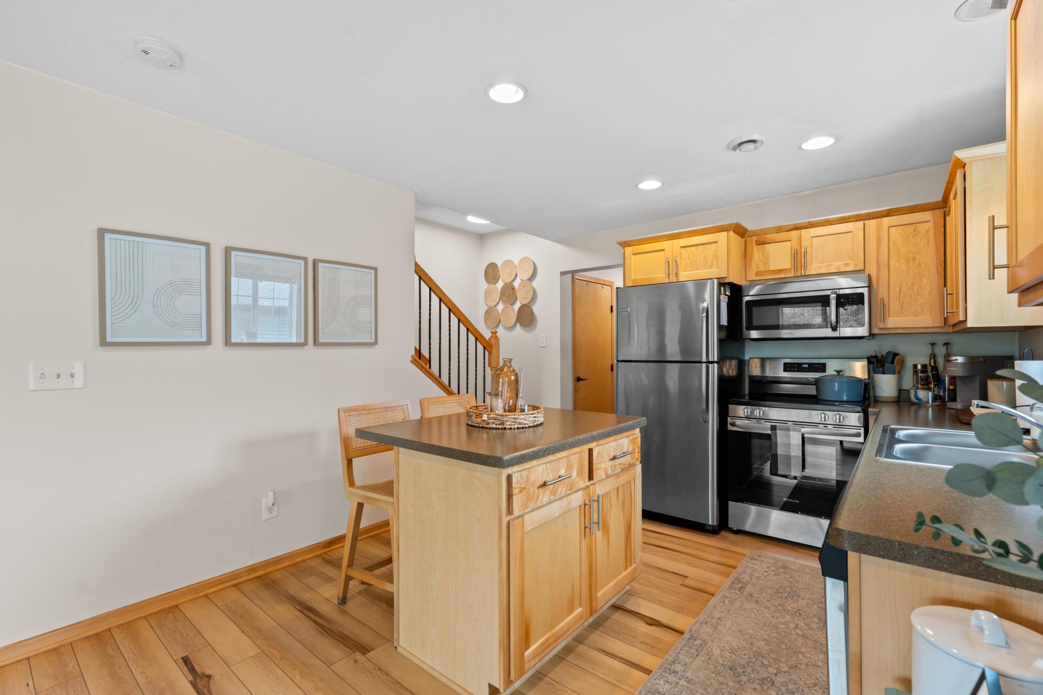 519 Pointe Court Southwest Rochester, MN 55902 - Photo 5 of 11
