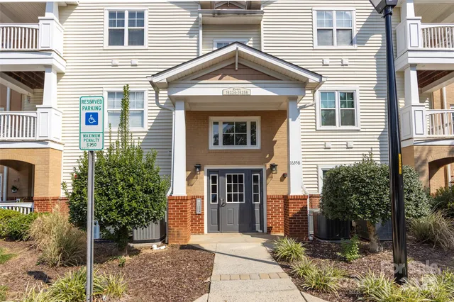 $295,000 | 16354 Redstone Mountain Lane, Charlotte, NC 28277