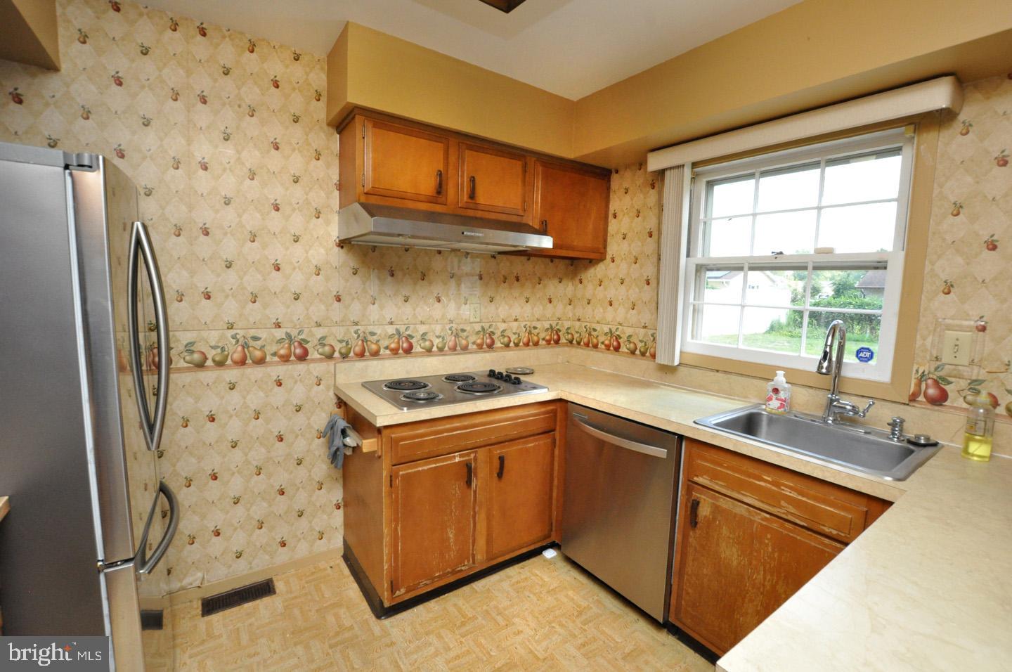 9 Terrell Lane Willingboro, NJ 08046 - Photo 12 of 35