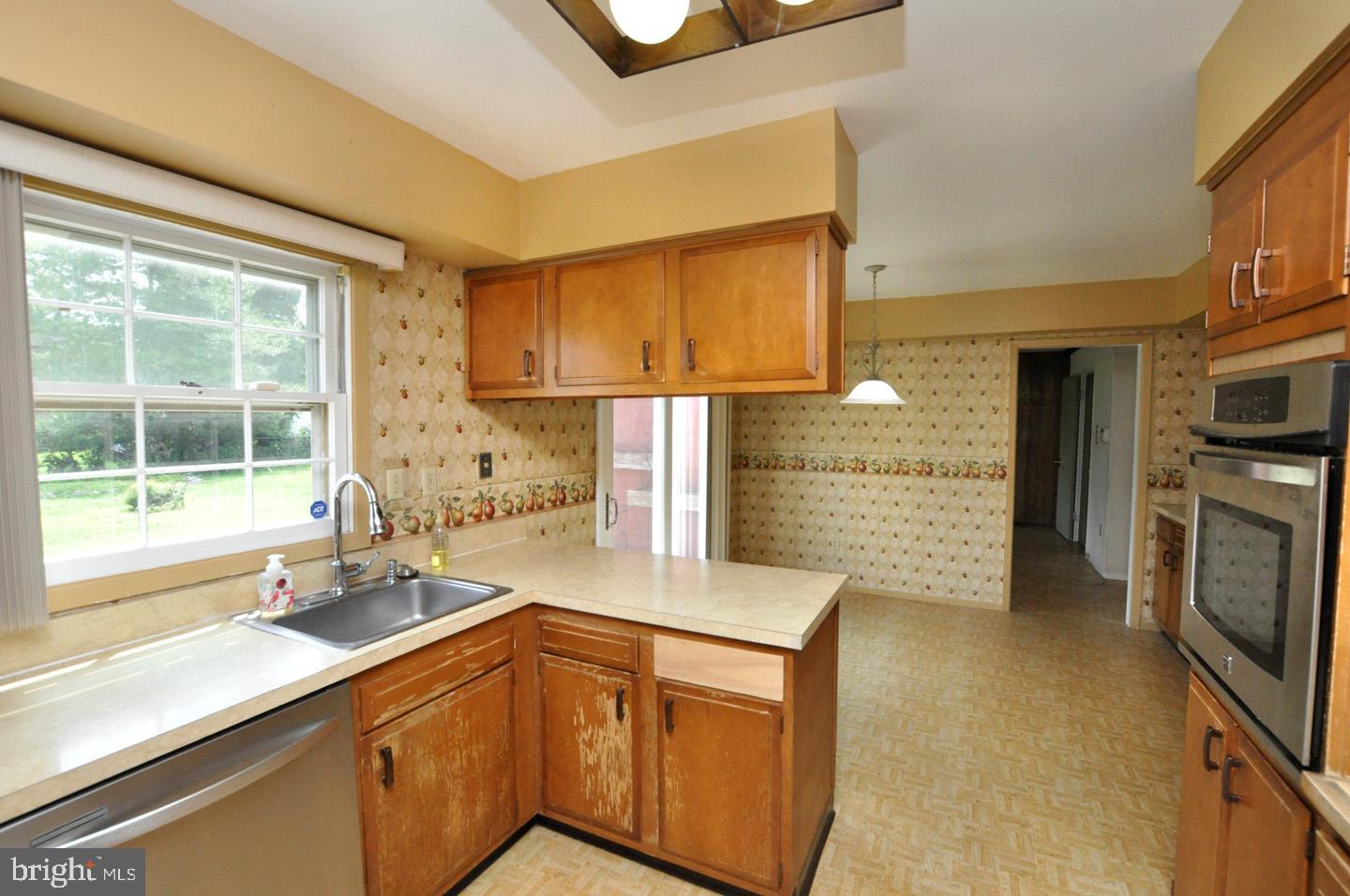 9 Terrell Lane Willingboro, NJ 08046 - Photo 14 of 35