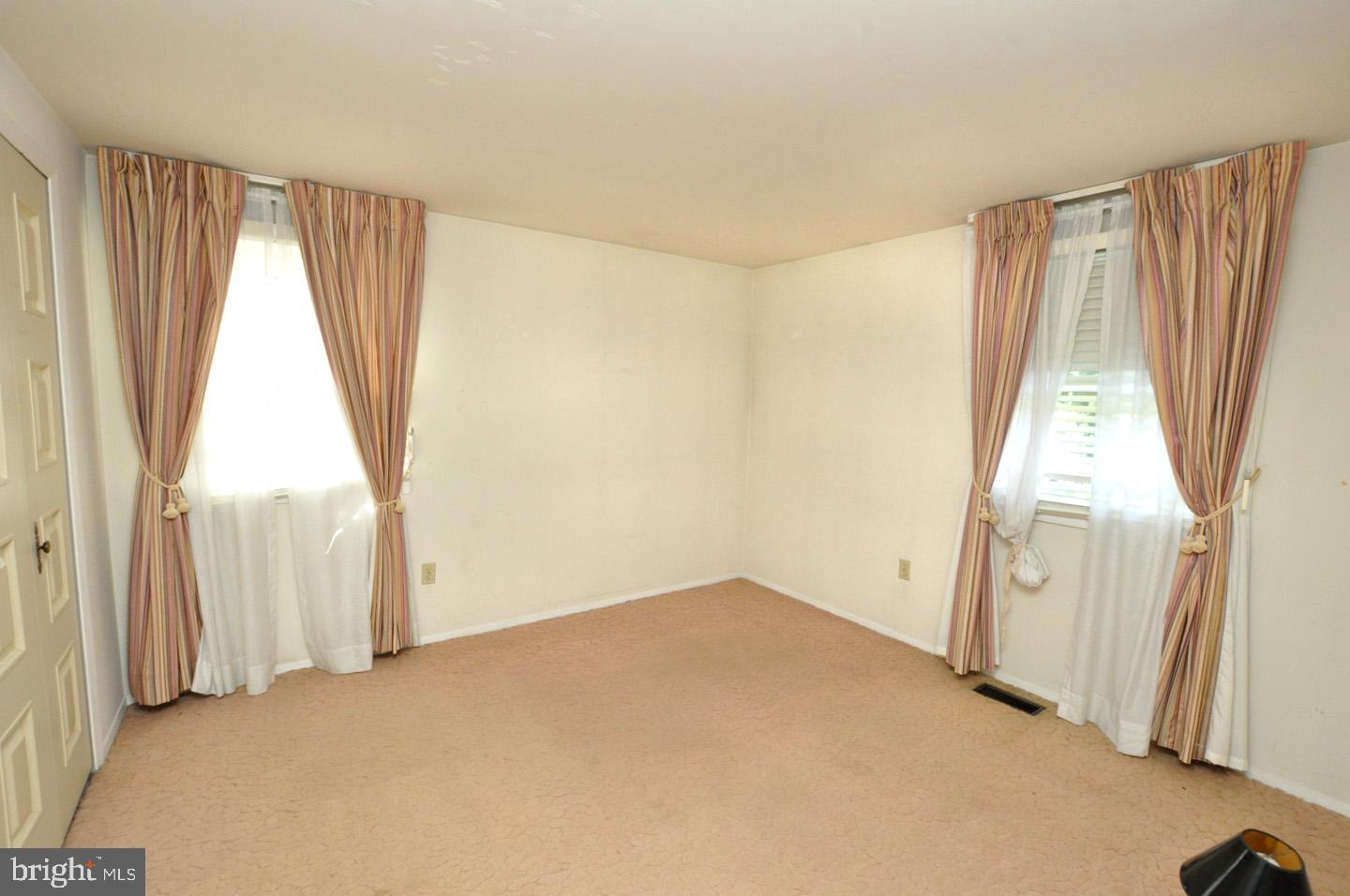 9 Terrell Lane Willingboro, NJ 08046 - Photo 21 of 35