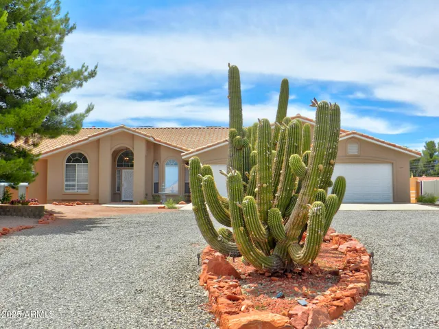$889,000 | 1000 South 12th Street, Cottonwood, AZ 86326