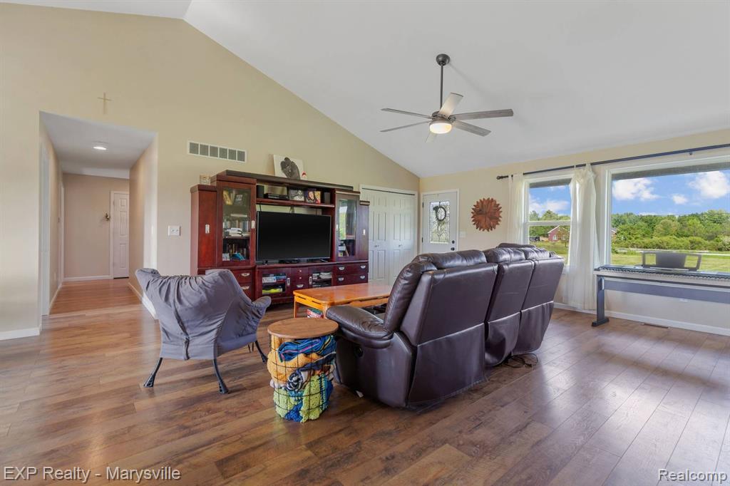 5214 Marsh Road East China, MI 48054 - Photo 5 of 38 Gallery Image 5