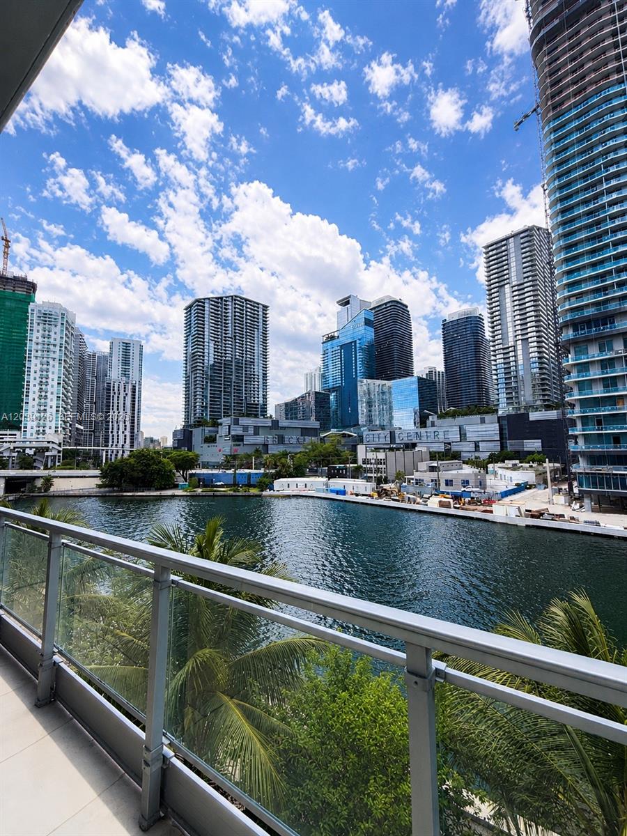92 Southwest 3rd Street, Unit 503 Miami, FL 33130 - Photo 17 of 18