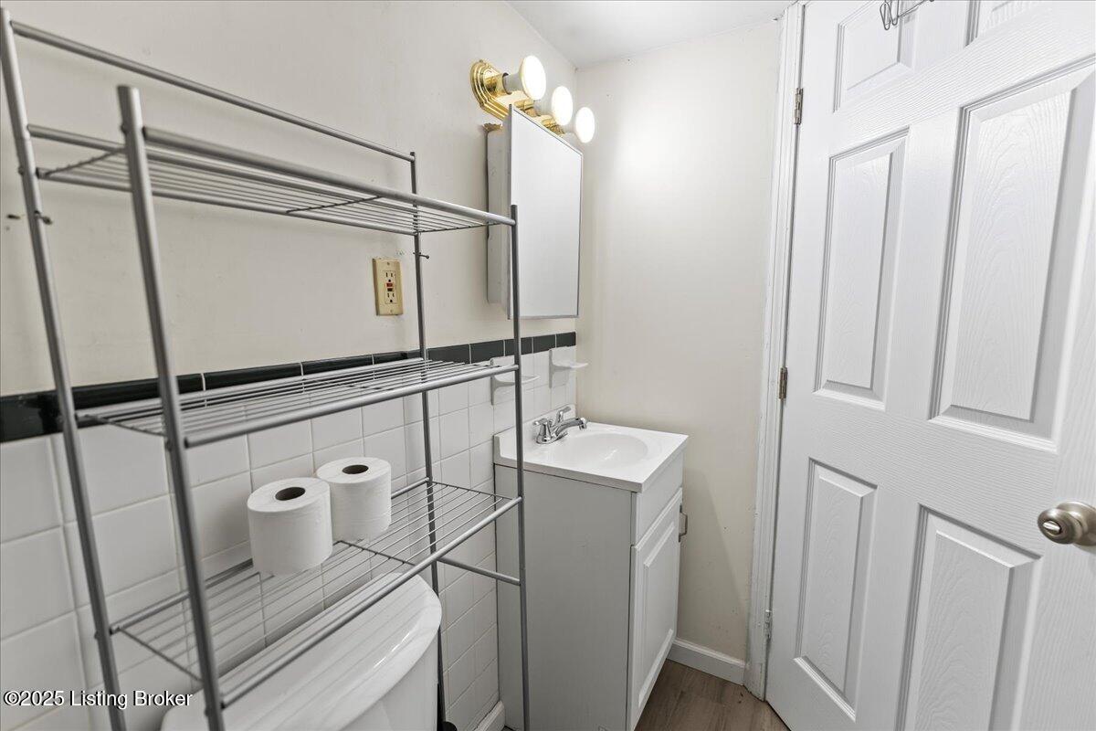 10610 Torrington Road Louisville, KY 40272 - Photo 19 of 28 23-DSC08545