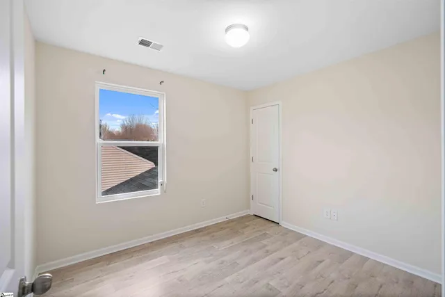 $275,000 | 743 Cannonsburg Drive, Duncan, SC 29334