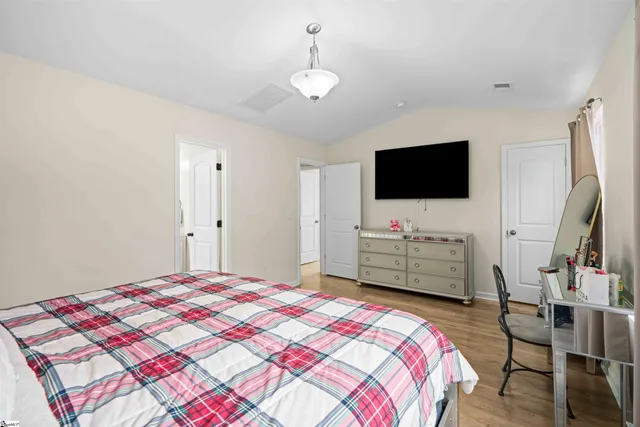 $275,000 | 743 Cannonsburg Drive, Duncan, SC 29334