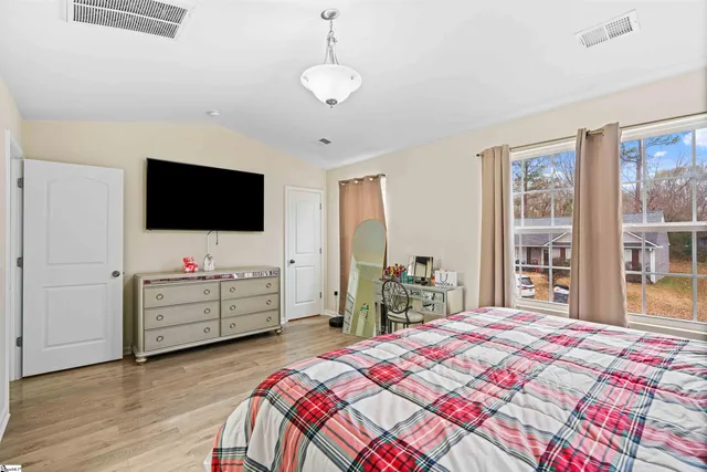 $275,000 | 743 Cannonsburg Drive, Duncan, SC 29334