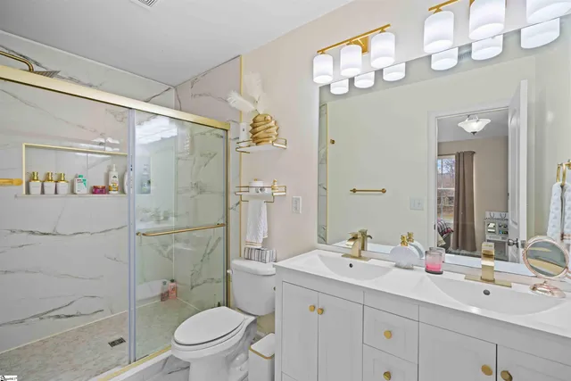 $275,000 | 743 Cannonsburg Drive, Duncan, SC 29334