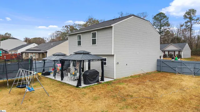 $275,000 | 743 Cannonsburg Drive, Duncan, SC 29334