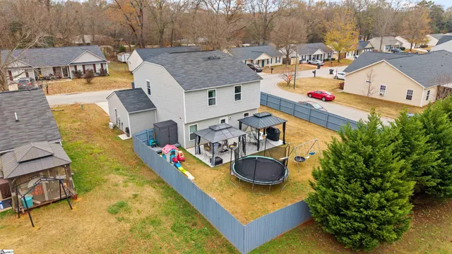 $275,000 | 743 Cannonsburg Drive, Duncan, SC 29334