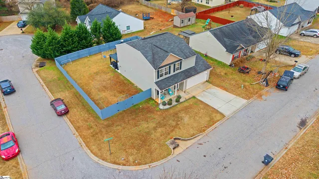 $275,000 | 743 Cannonsburg Drive, Duncan, SC 29334