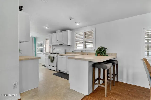 $329,900 | 195 Tierra Rejada Road, Unit 180, Simi Valley, CA 93065