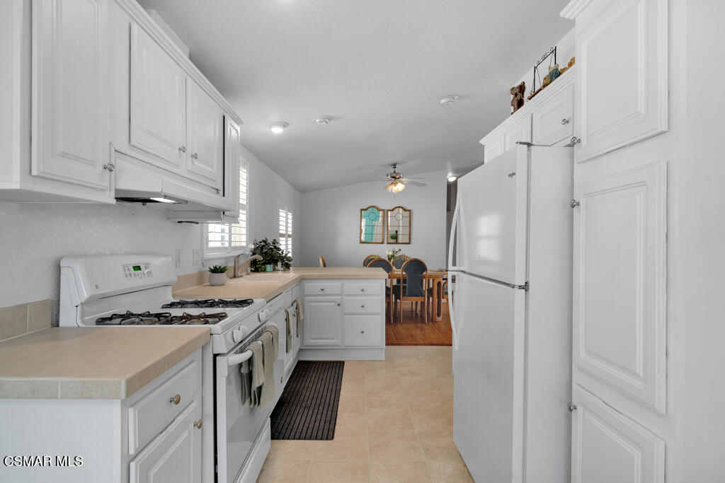 195 Tierra Rejada Road, Unit 180 Simi Valley, CA 93065 - Photo 15 of 39