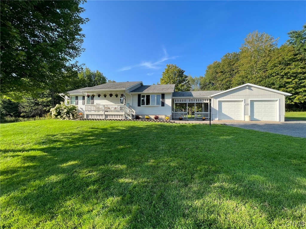 Welcome to a GEM of a country home!