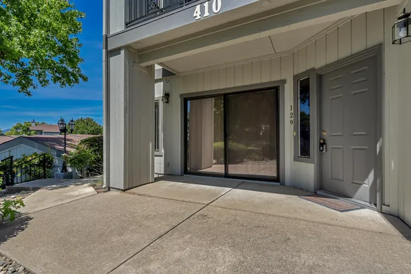 $209,000 | 410 Ridgecrest Trail, Unit 129, Redding, CA 96003