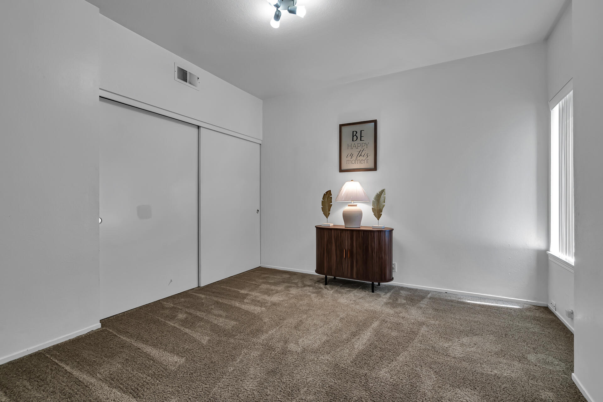 410 Ridgecrest Trail, Unit 129 Redding, CA 96003 - Photo 16 of 26 Bedroom 1