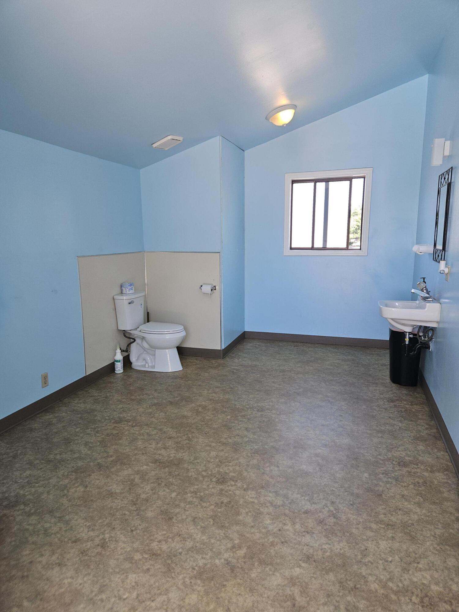 410 Ridgecrest Trail, Unit 129 Redding, CA 96003 - Photo 23 of 26 Ridgecrest pool bathroom photo