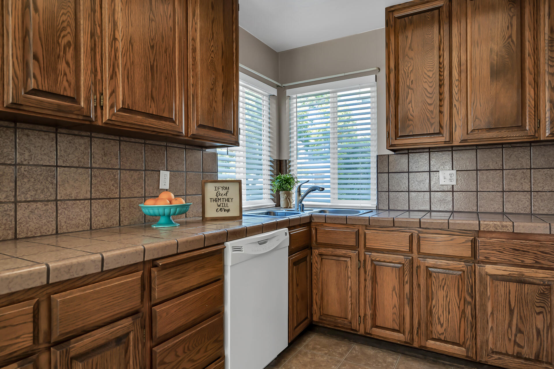 410 Ridgecrest Trail, Unit 129 Redding, CA 96003 - Photo 7 of 26 Good Condition