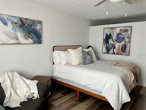 $1,700 | 3700 South Osprey Avenue, Unit 112, Sarasota, FL 34239