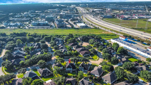 $369,000 | 13138 Durbridge Trail Drive, Houston, TX 77065