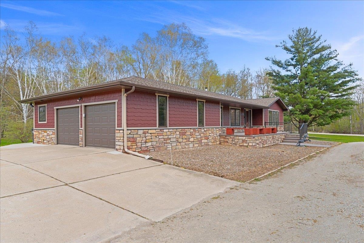 4482 Forest Road Oneida, WI 54155 - Photo 43 of 56