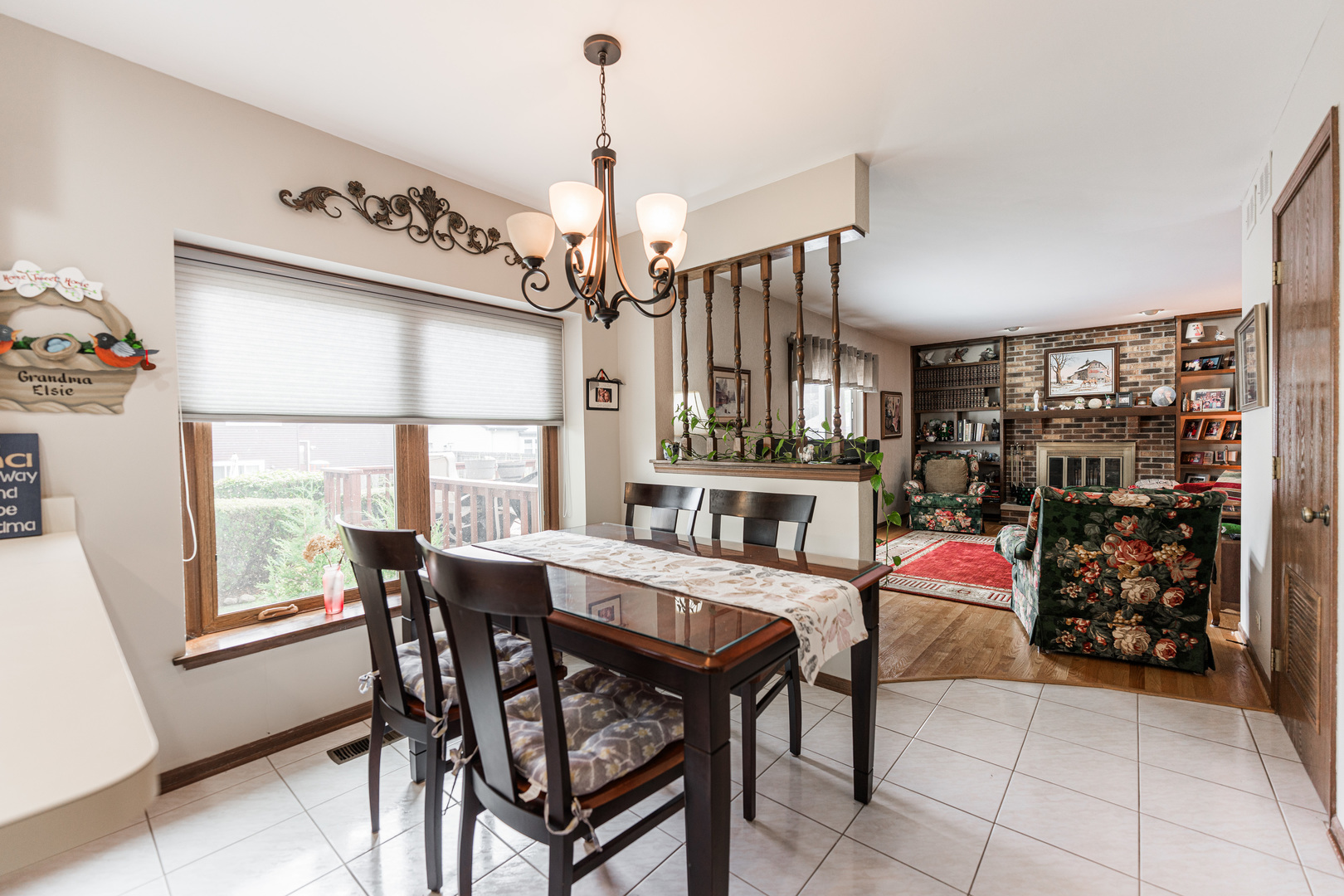 1301 Saddle Row Addison, IL 60101 - Photo 12 of 32 Gallery Image 12