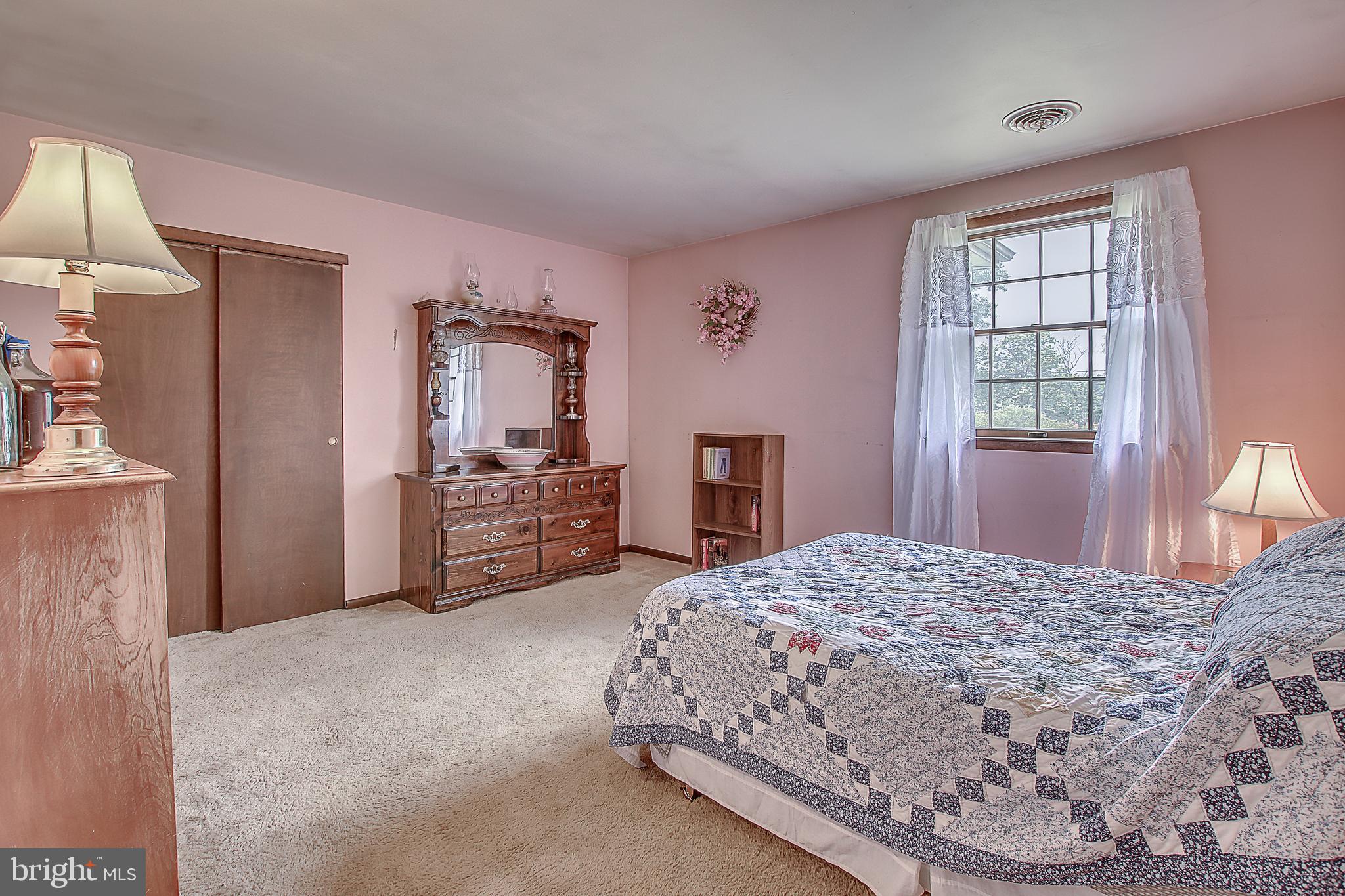 1126 Walters Road Pennsburg, PA 18073 - Photo 27 of 35 Gallery Image 27