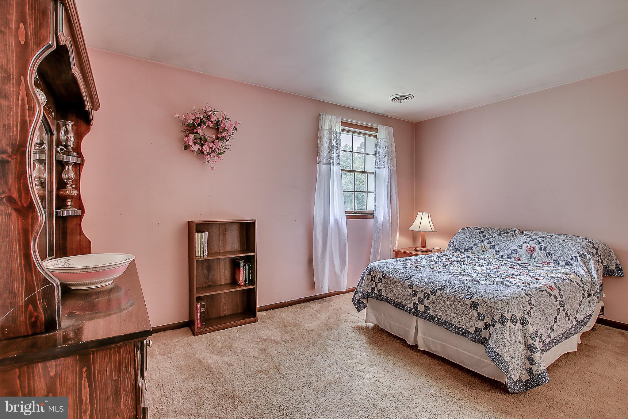 1126 Walters Road Pennsburg, PA 18073 - Photo 28 of 35 Gallery Image 28