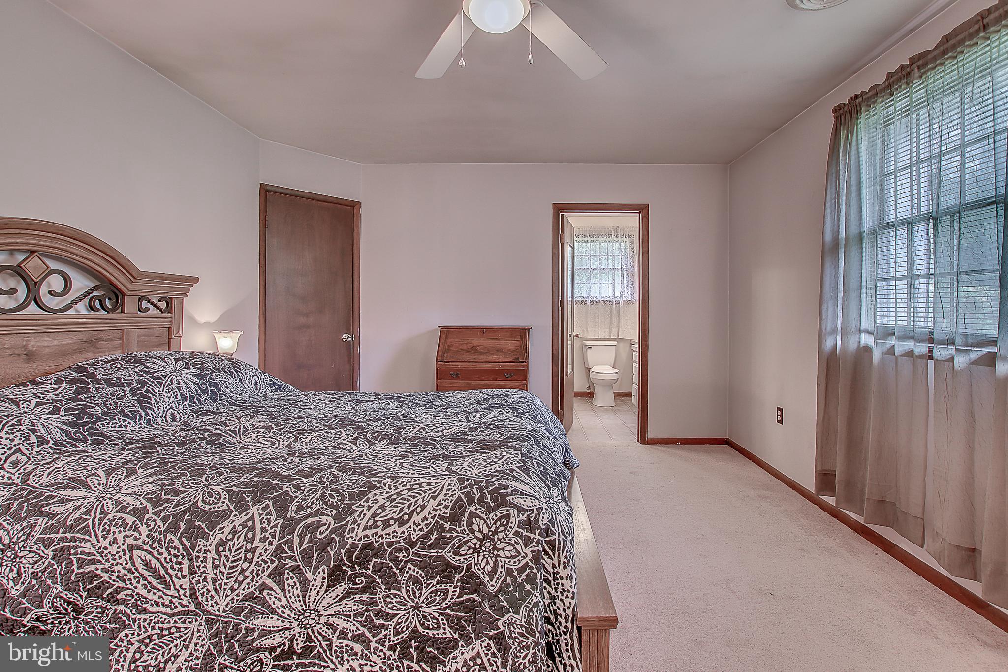 1126 Walters Road Pennsburg, PA 18073 - Photo 30 of 35 Gallery Image 30