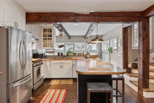 $515,000 | 6 Mayfair Street, South Burlington, VT 05403