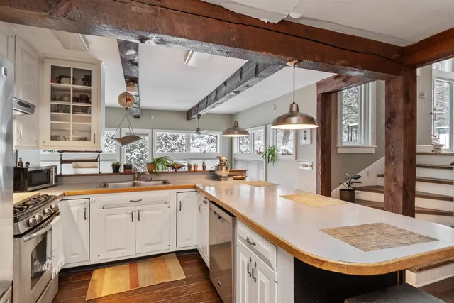 $515,000 | 6 Mayfair Street, South Burlington, VT 05403