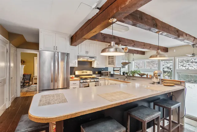 $515,000 | 6 Mayfair Street, South Burlington, VT 05403